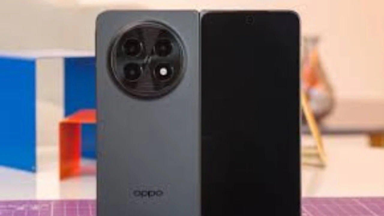 موعد مرتقب.. تسريبات تيلسكوبية تكشف توقيت إطلاق هاتف Oppo Find N6 القابل للطي الجديد